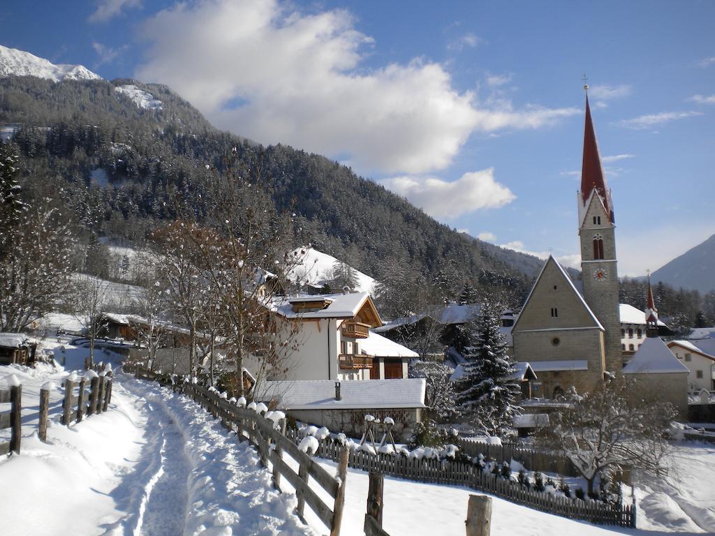 Chalet & Appartement Zingerlehof Trens Campo di Trens Exterior photo